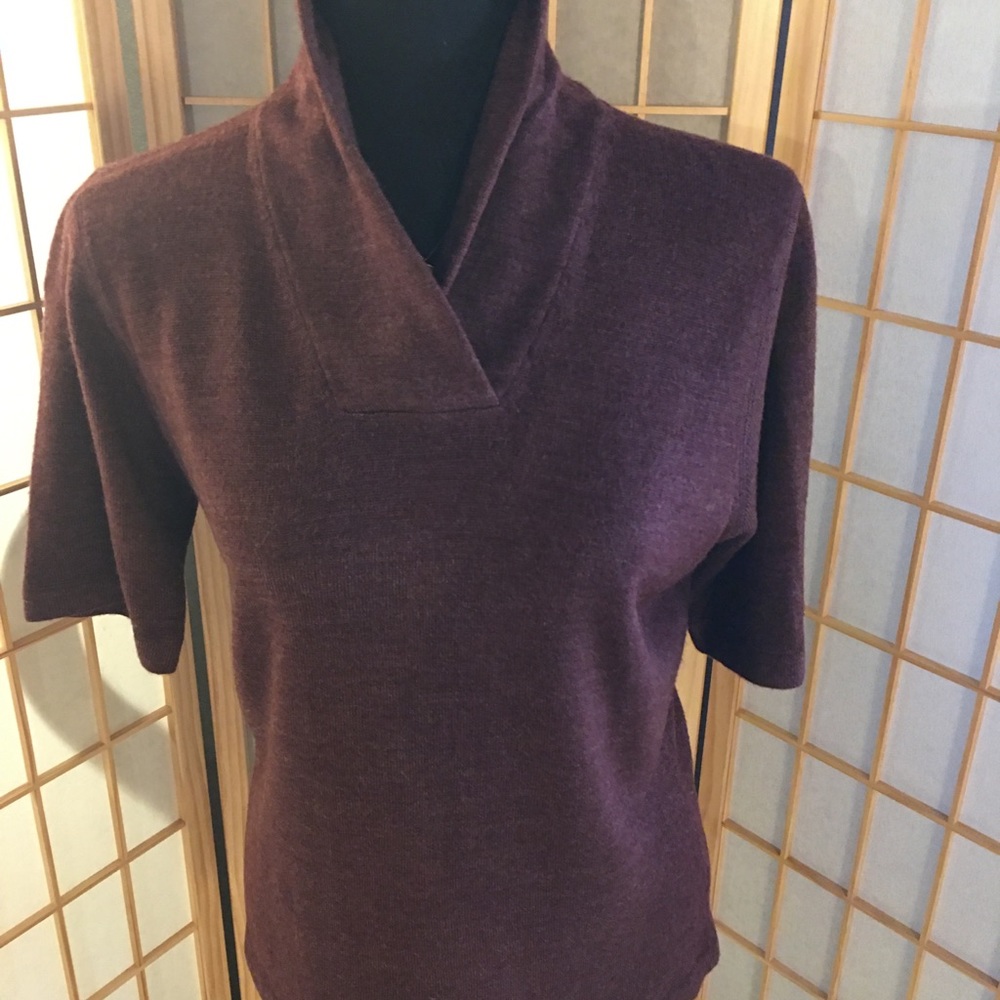 TOMMY Hilfiger-burgundy/ pullover sweater. Sz Med